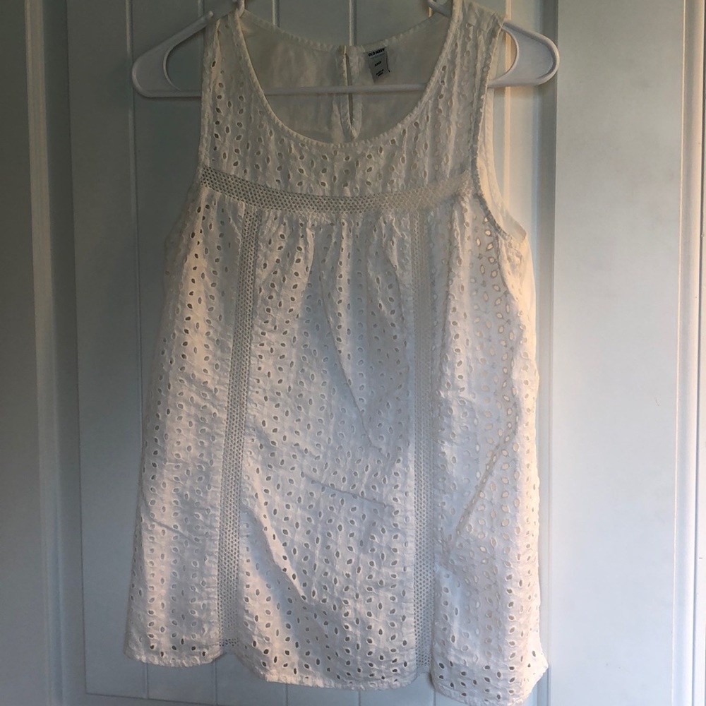 White eyelet old navy blouse